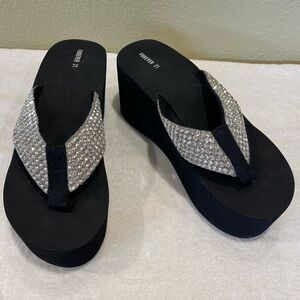 F21 Black Wedge Platform Flip Flops with Rhinestone Straps - NWOT - W’s 8